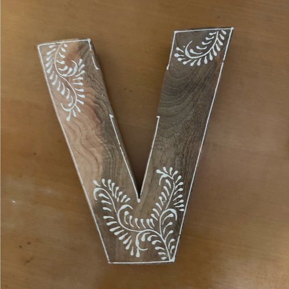 Wooden Letter V with White Accents - Picture 1 of 1
